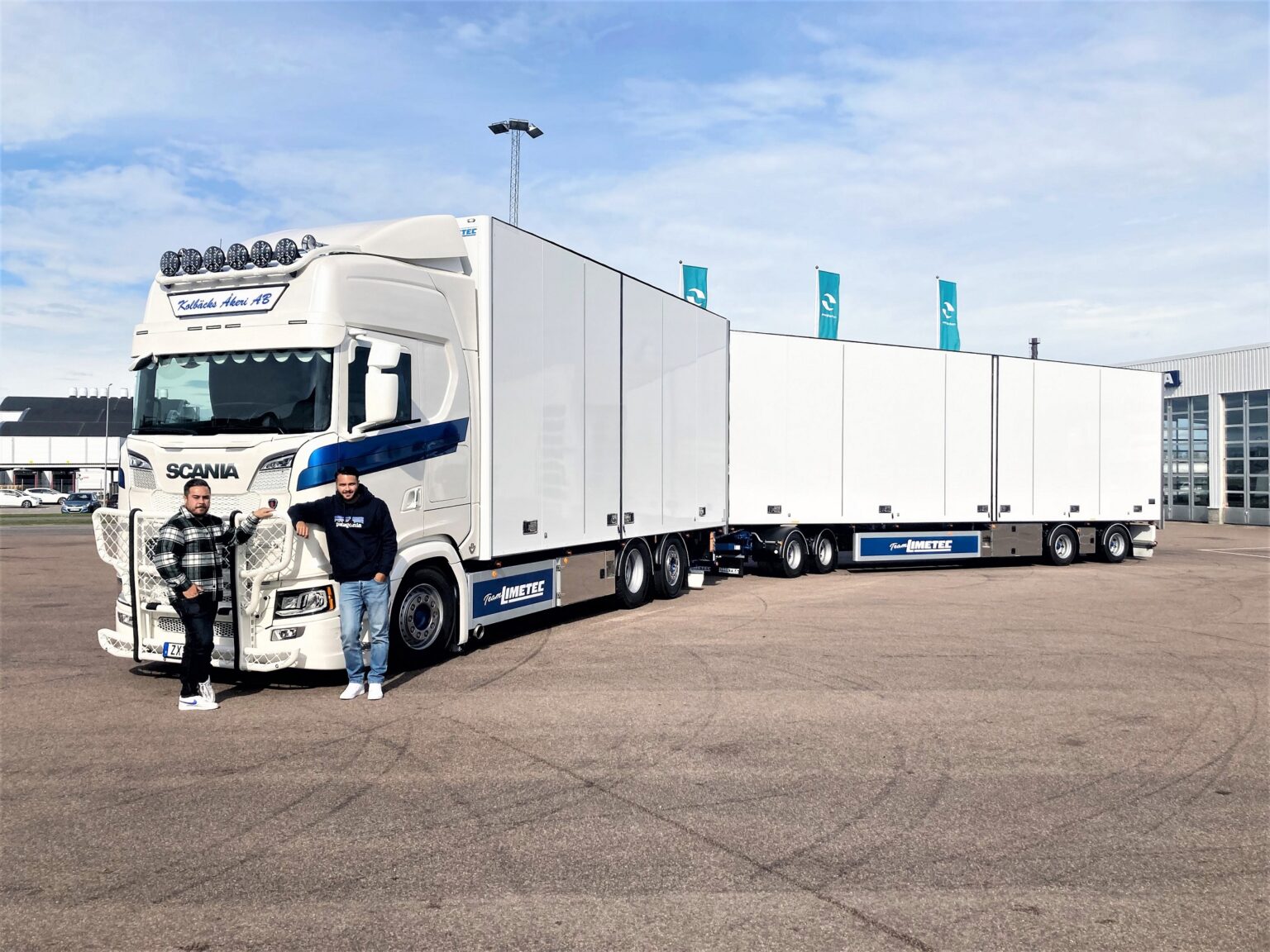 Scania S660 B6x2*4NB – Engströms Lastbilar